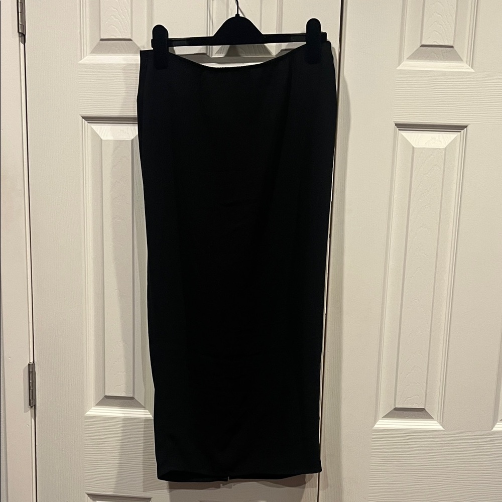 Chic Black Midi Skirt for Women - Picture 7 of 9